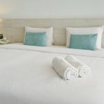 Эконом номера Настоящая причина того, почему в гостиницах постоянно присутствует белая постель